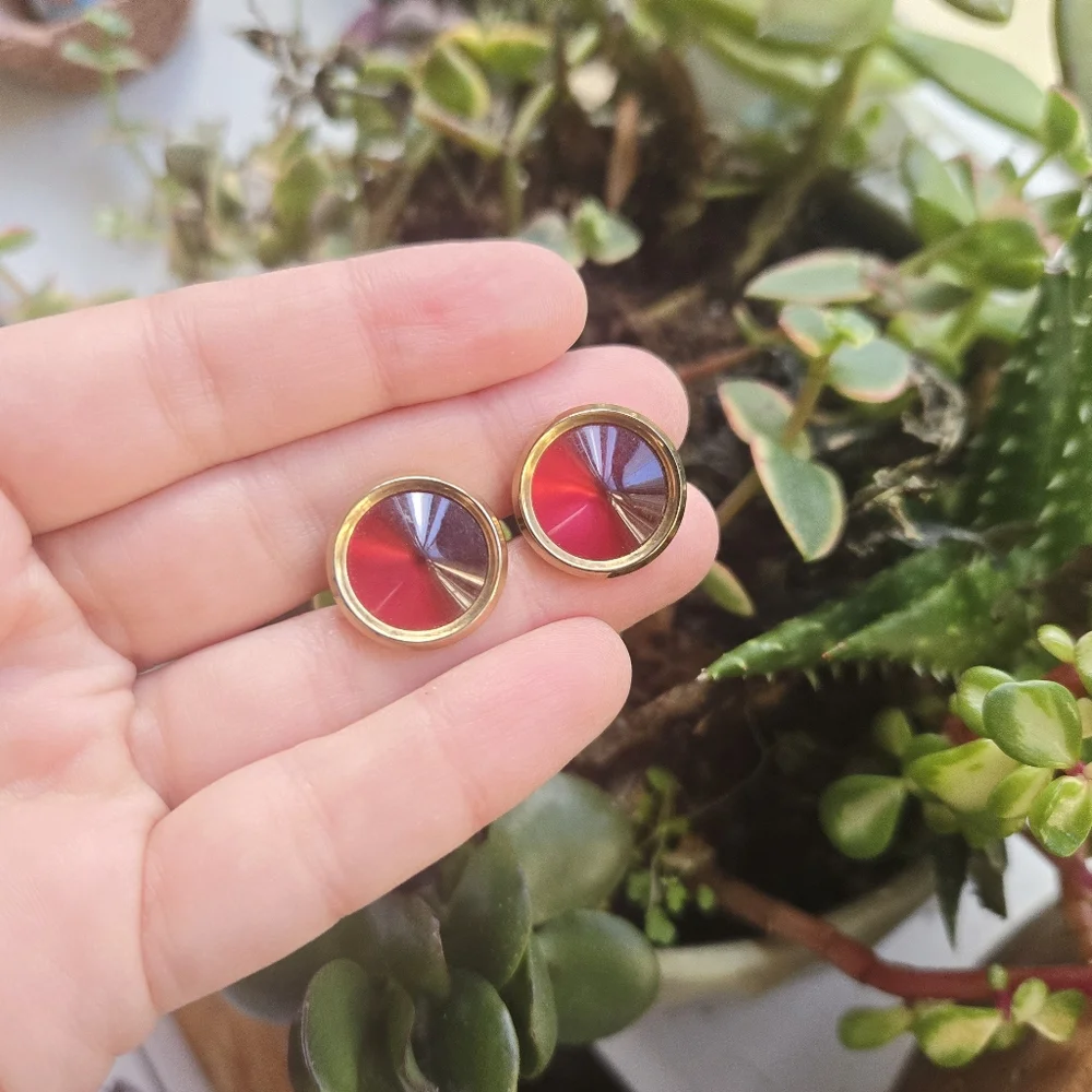 Vintage Gold & Red Classic Cuff Links